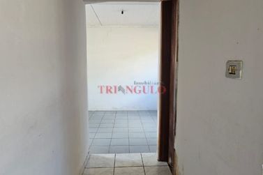Casa &agrave; venda - 68m&sup2; - CONJUNTO RESIDENCIAL CORREGO LONGE