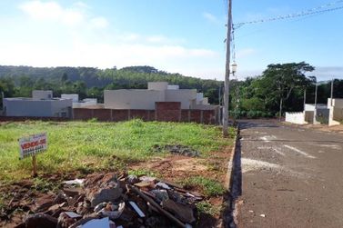 Terreno &agrave; venda - 135m&sup2; - Jardim Bela Casa II