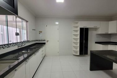 Apartamento &agrave; venda - 315m&sup2; - Zona VII