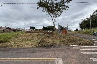 Terreno &agrave; venda - 279m&sup2; - Jardim Roma