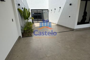 Casa &agrave; venda - 250m&sup2; - Condom&iacute;nio Mont Blanc