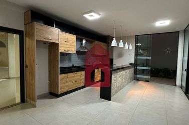 Casa para alugar - 380m&sup2; - Jardim Imigrantes II