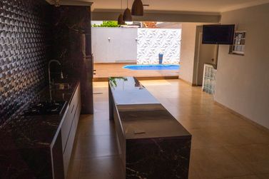 Sobrado &agrave; venda - 270m&sup2; - Zona II