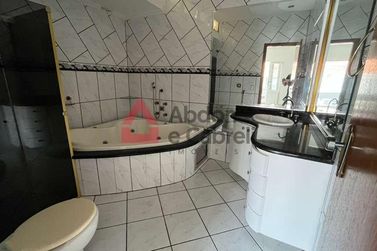 Sobrado para alugar - 267m&sup2; - Zona II