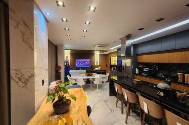 Casa &agrave; venda - 275m&sup2; - Condom&iacute;nio Royal Garden