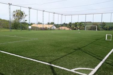 Ch&aacute;cara &agrave; venda - 4999m&sup2; - Estrada Zauna
