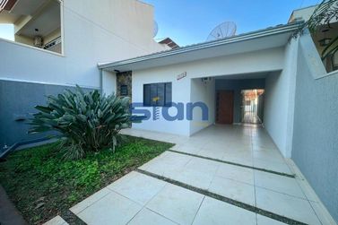 Casa &agrave; venda - 245m&sup2; - Zona II