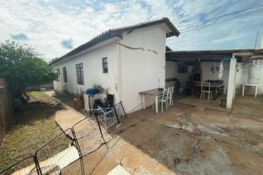 Casa &agrave; venda - 96m&sup2; - CONJUNTO RESIDENCIAL OURO PRETO