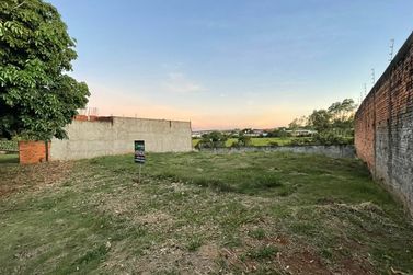 Terreno &agrave; venda - 391m&sup2; - Cidade Jardim II