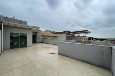 Casa para alugar - 252m&sup2; - ZONA VII