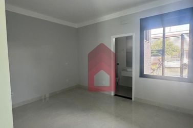 Casa &agrave; venda - 110m&sup2; - Jardim Cima