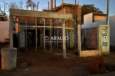 Casa &agrave; venda - 59m&sup2; - Jardim Santiago