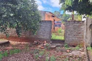 Terreno &agrave; venda - 254m&sup2; - Zona V