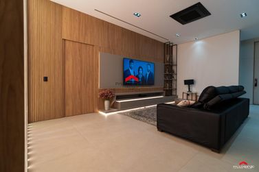 Casa &agrave; venda - 432m&sup2; - Euro Park Residence