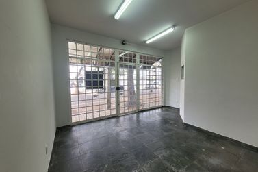 Sala Comercial para alugar - 60m&sup2; - Zona II