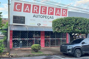 Sal&atilde;o Comercial &agrave; venda - 479m&sup2; - Zona I