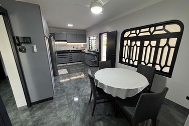 Casa &agrave; venda - 560m&sup2; - Zona II