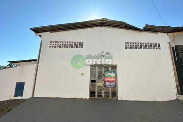 Sal&atilde;o Comercial para alugar - 200m&sup2; - Parque Industrial II