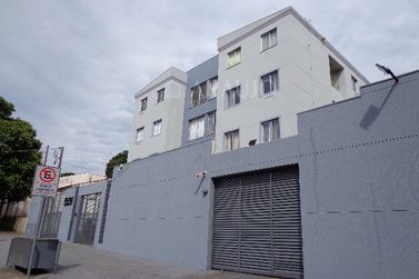 Apartamento &agrave; venda - 57m&sup2; - Zona III