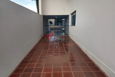 Casa &agrave; venda - ZONA I