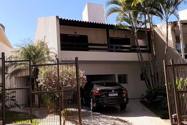 Casa &agrave; venda - 300m&sup2; - Zona I