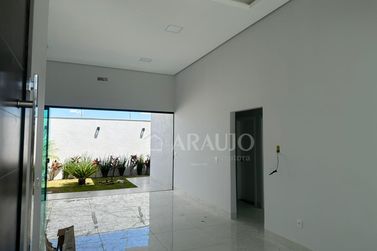 Casa &agrave; venda - 110m&sup2; - Jardim Cima