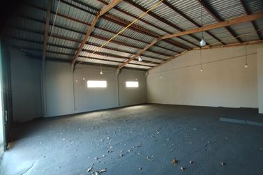 Sal&atilde;o Comercial para alugar - 210m&sup2; - Zona VII