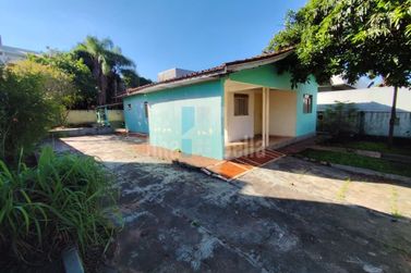 Casa &agrave; venda - Zona III