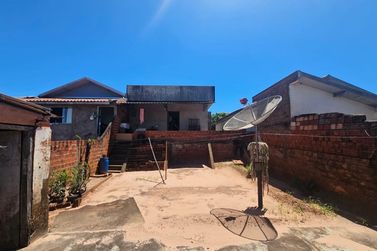 Casa &agrave; venda - 74m&sup2; - CENTRO