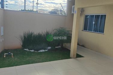 Casa &agrave; venda - 333m&sup2; - Jardim San Martim