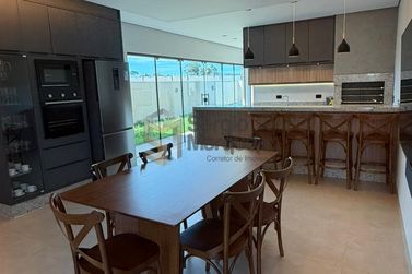 Casa &agrave; venda - 337m&sup2; - Porto Cobrinco