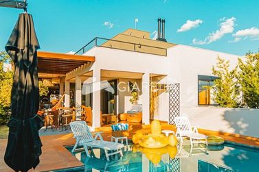 Casa &agrave; venda - 275m&sup2; - CENTRO