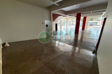 Sal&atilde;o Comercial para alugar - Zona II