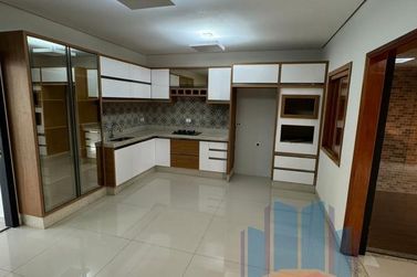 Casa &agrave; venda - 380m&sup2; - Jardim Imigrantes II