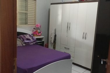 Casa &agrave; venda - 100m&sup2; - Jardim Vit&oacute;ria