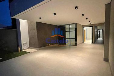 Casa &agrave; venda - 200m&sup2; - Zona II