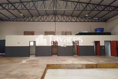 Sal&atilde;o Comercial para alugar - 700m&sup2; - Jardim Santiago