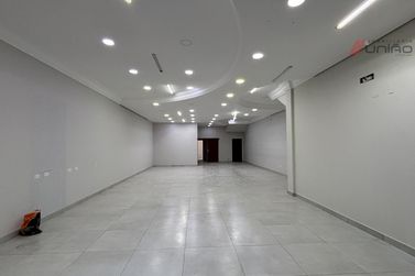Sal&atilde;o Comercial para alugar - 167m&sup2; - Zona I