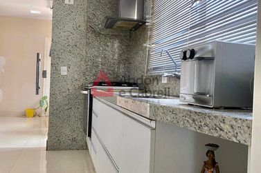 Apartamento &agrave; venda - 236m&sup2; - Zona II
