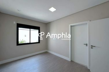 Casa &agrave; venda - 230m&sup2; - Recanto Tropical