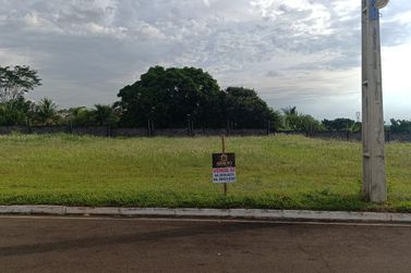 Terreno &agrave; venda - 629m&sup2; - RODOVIA 323