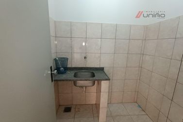 Sal&atilde;o Comercial para alugar - 880m&sup2; - Zona III