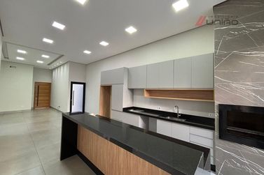 Casa para alugar - 130m&sup2; - Jardim Interlagos