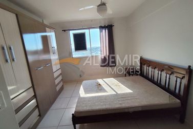 Apartamento para alugar - 74m&sup2; - Zona 6