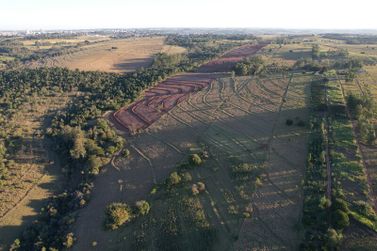 Terreno &agrave; venda - 20000m&sup2; - ESTRADA JURUPOCA