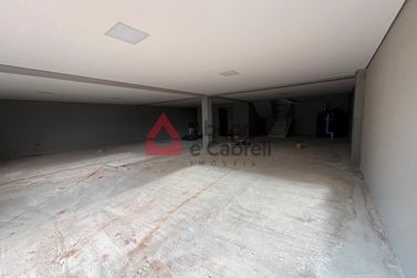 Sal&atilde;o Comercial para alugar - 570m&sup2; - Zona I