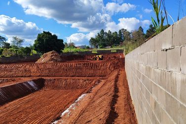 Ch&aacute;cara &agrave; venda - 5000m&sup2; - PR 323