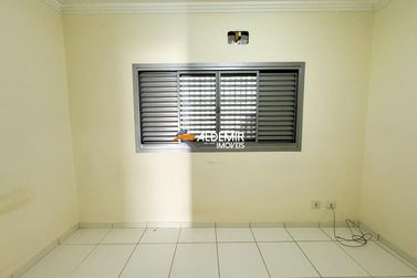 Casa &agrave; venda - 130m&sup2; - Jardim Villa Romana