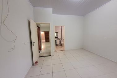 Casa para alugar - 324m&sup2; - Zona I