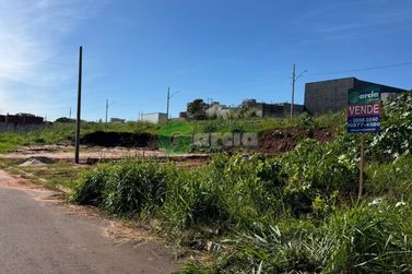 Terreno &agrave; venda - 265m&sup2; - Jardim Izaura